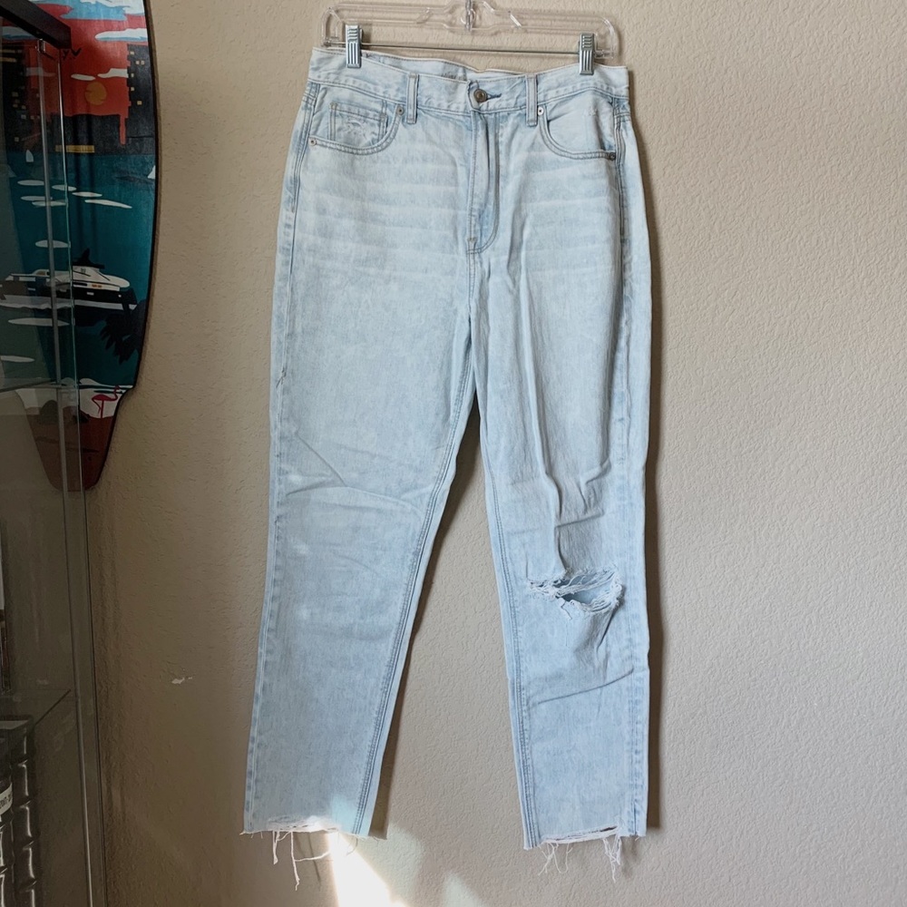 American Eagle Mom Jean